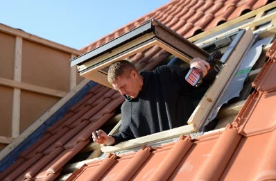 Pose de fenêtres de toit Velux aux Villedieu